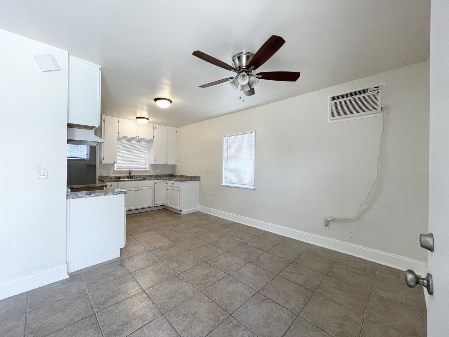 Chino Apartment: 9th St.