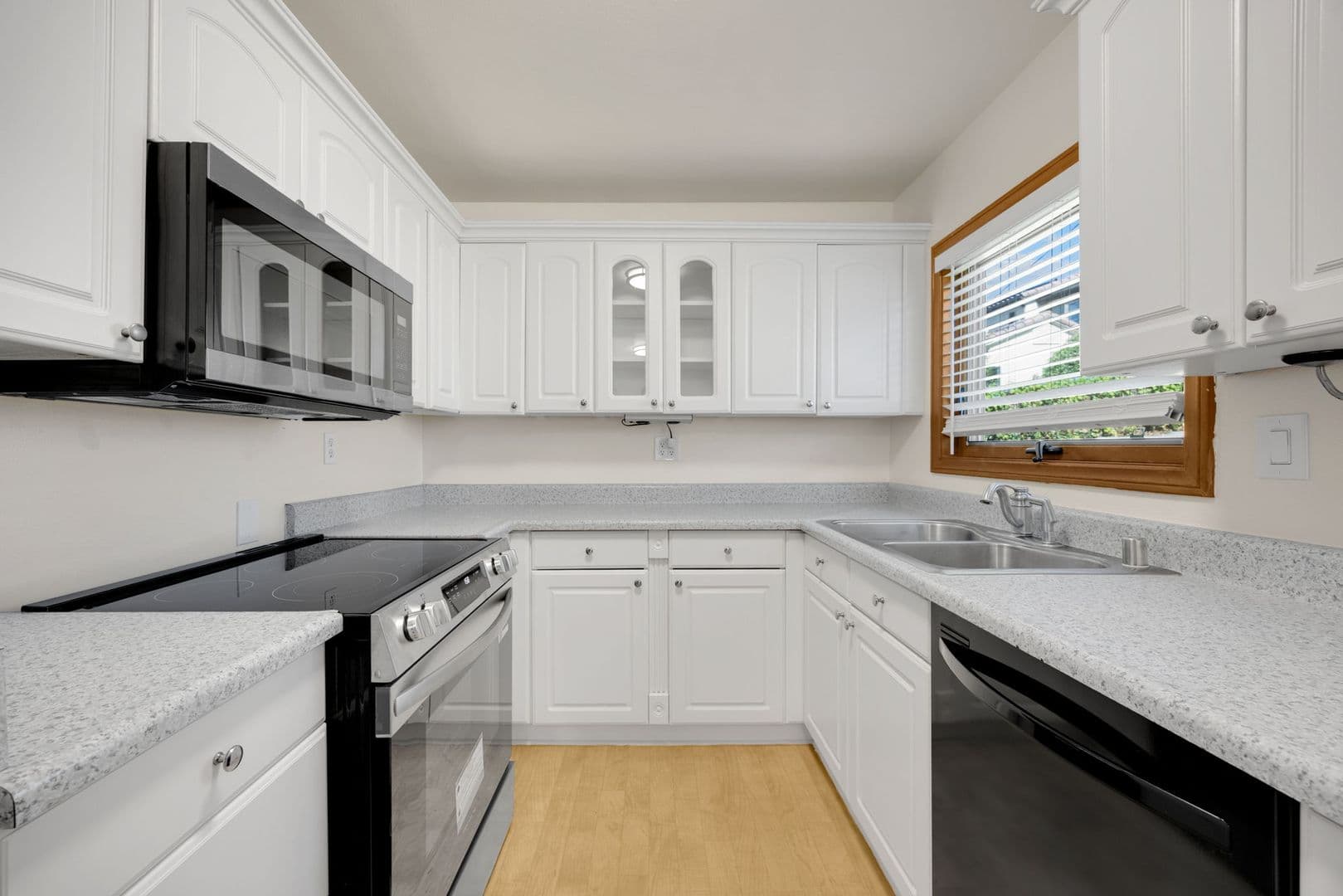 Fullerton House: 828 N. Lois Ln.