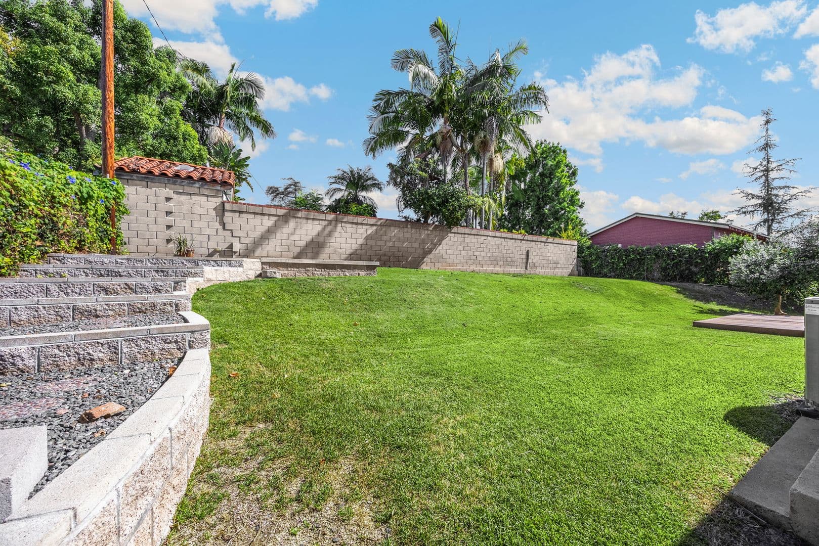 Fullerton House: 828 N. Lois Ln.