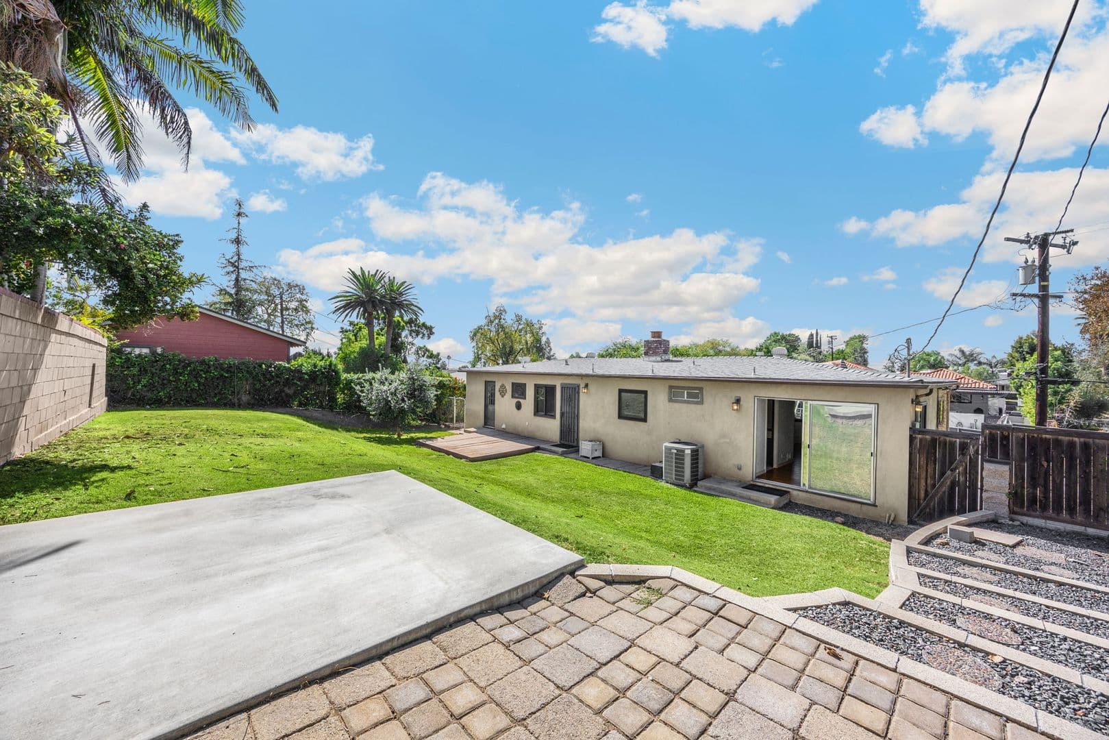 Fullerton House: 828 N. Lois Ln.