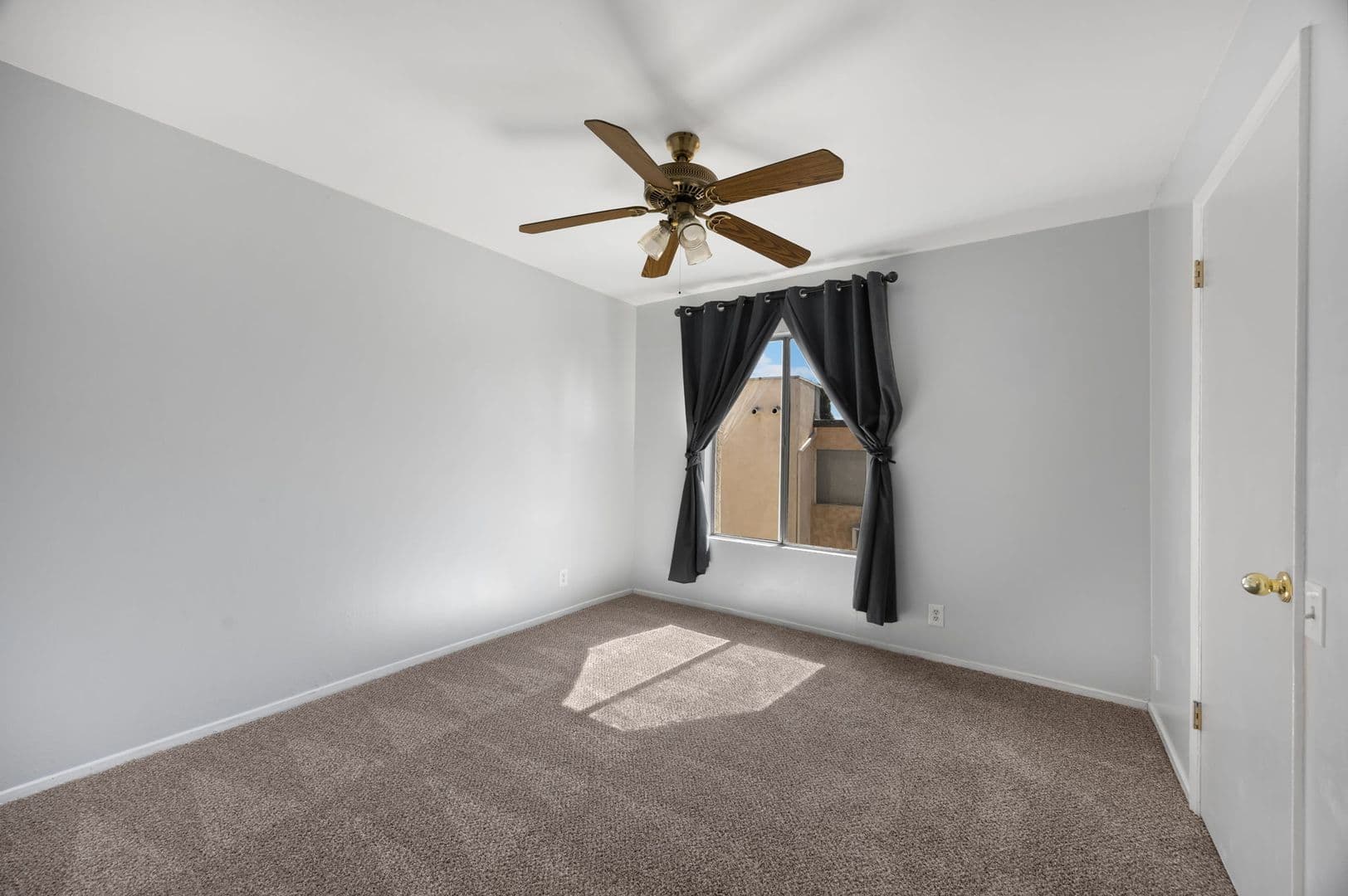 Placentia Condo: 212 S. Kraemer Blvd #2114
