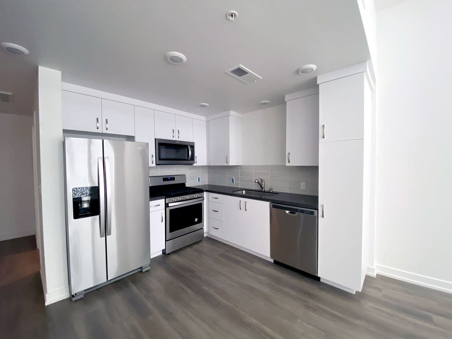 Valencia Apartment: 26701 McBean Parkway