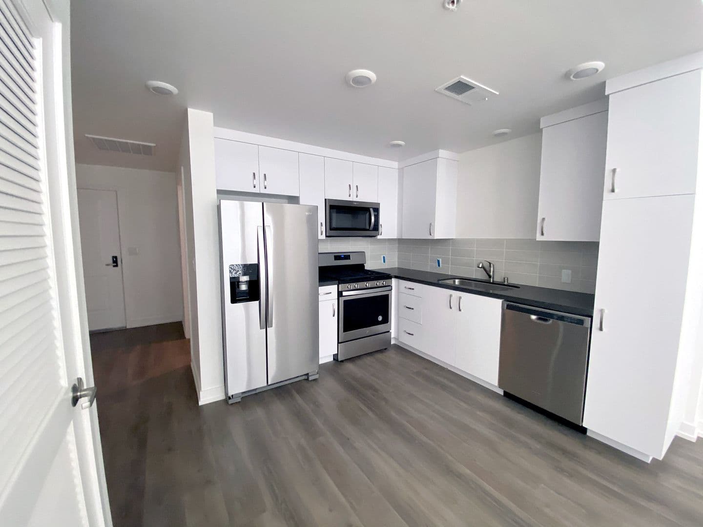Valencia Apartment: 26701 McBean Parkway