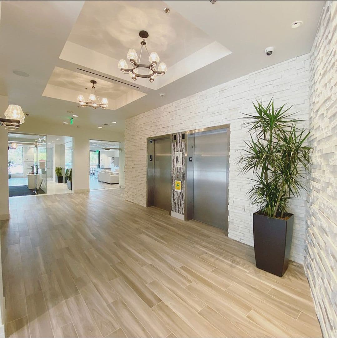 Valencia Apartment: 26701 McBean Parkway