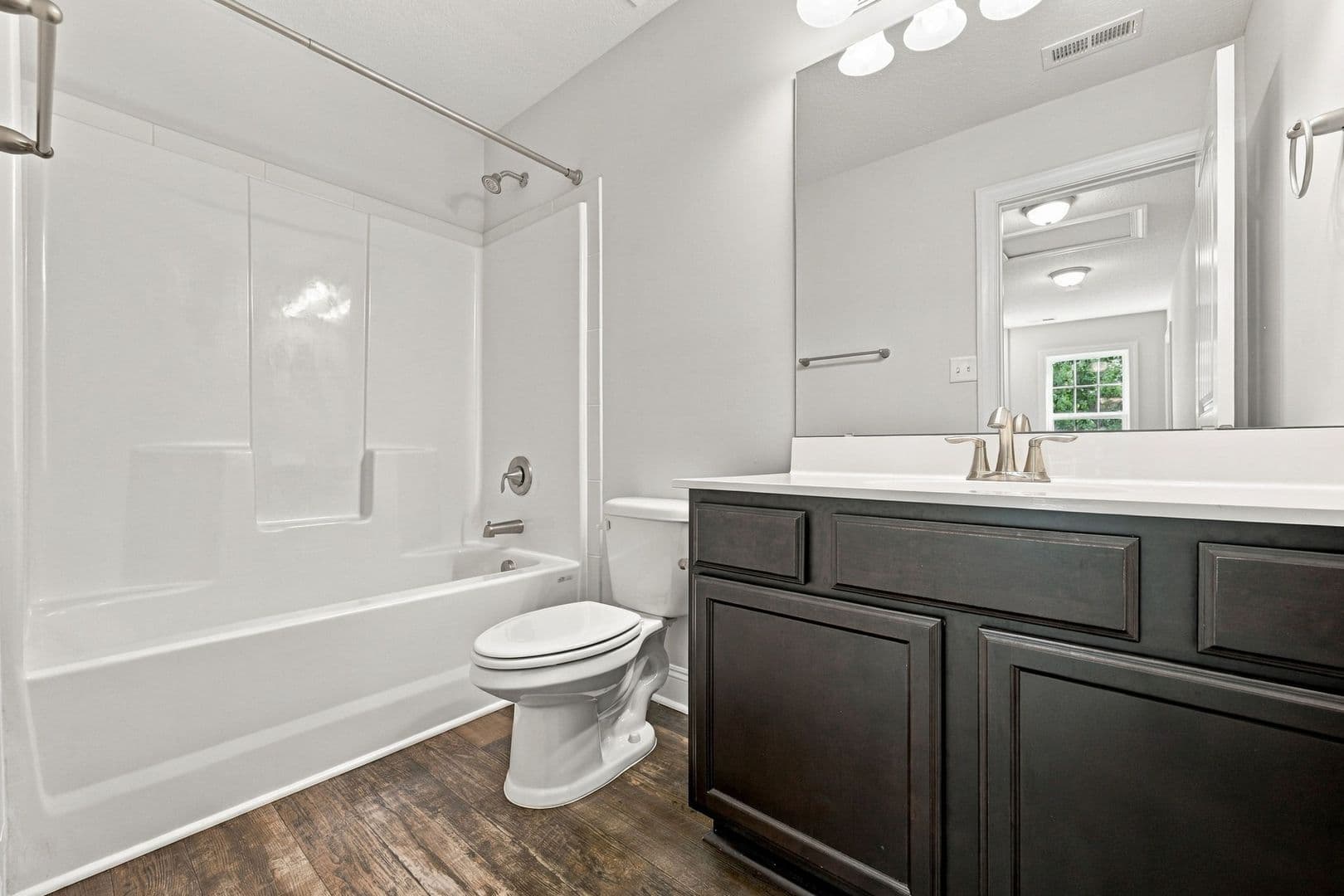Jacksonville House: 400 Amethyst Ct