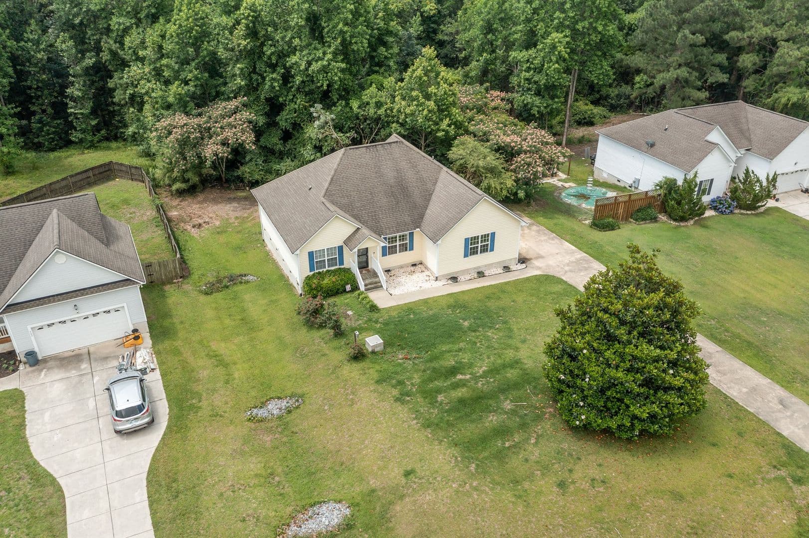 Swansboro House: 305 Appaloosa Court