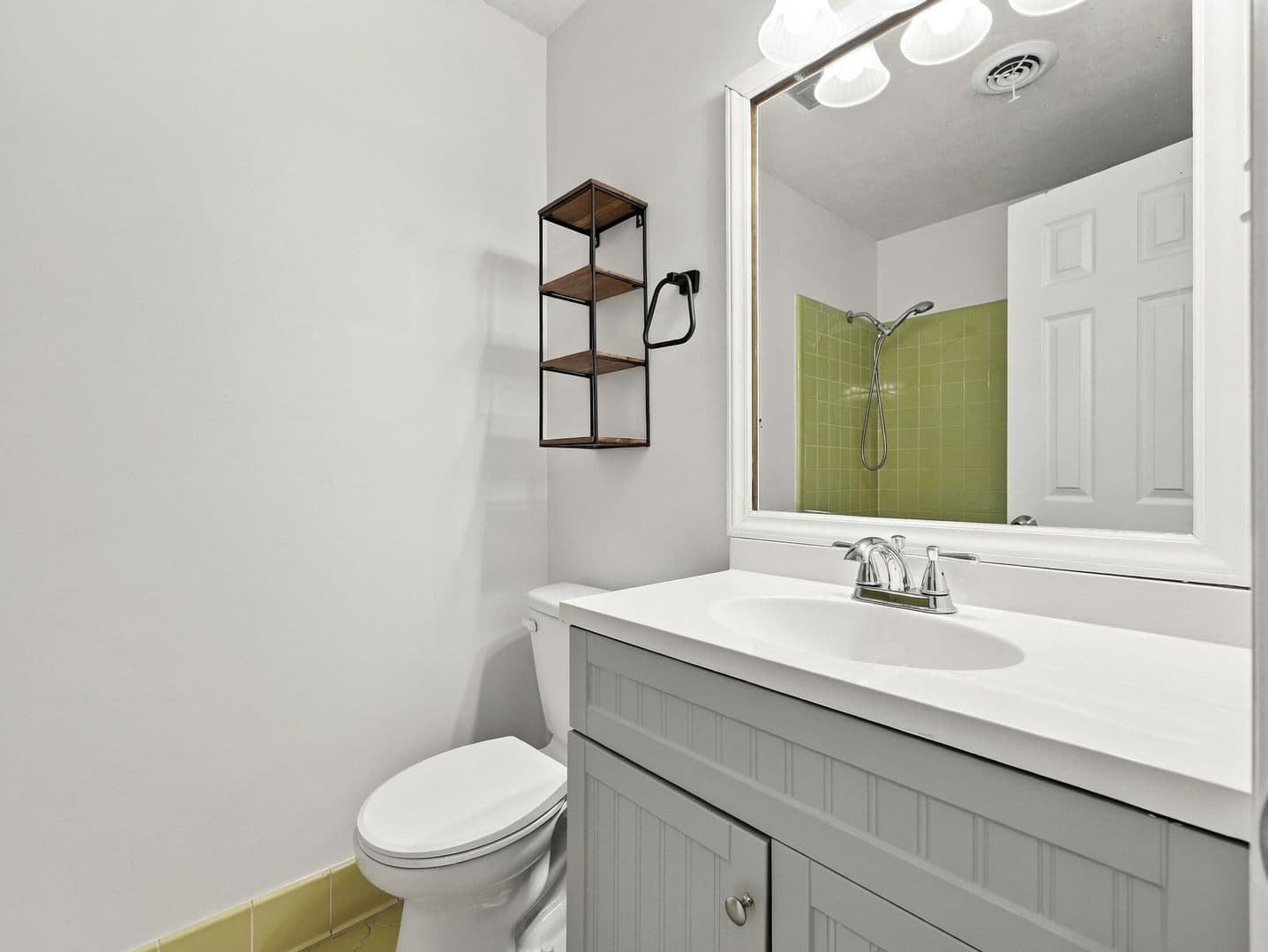Jacksonville House: 123 Robinhood Drive