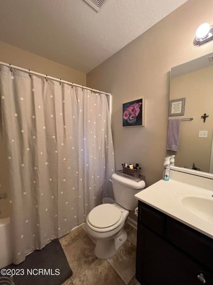 Jacksonville House: 201 Glen Cannon Drive