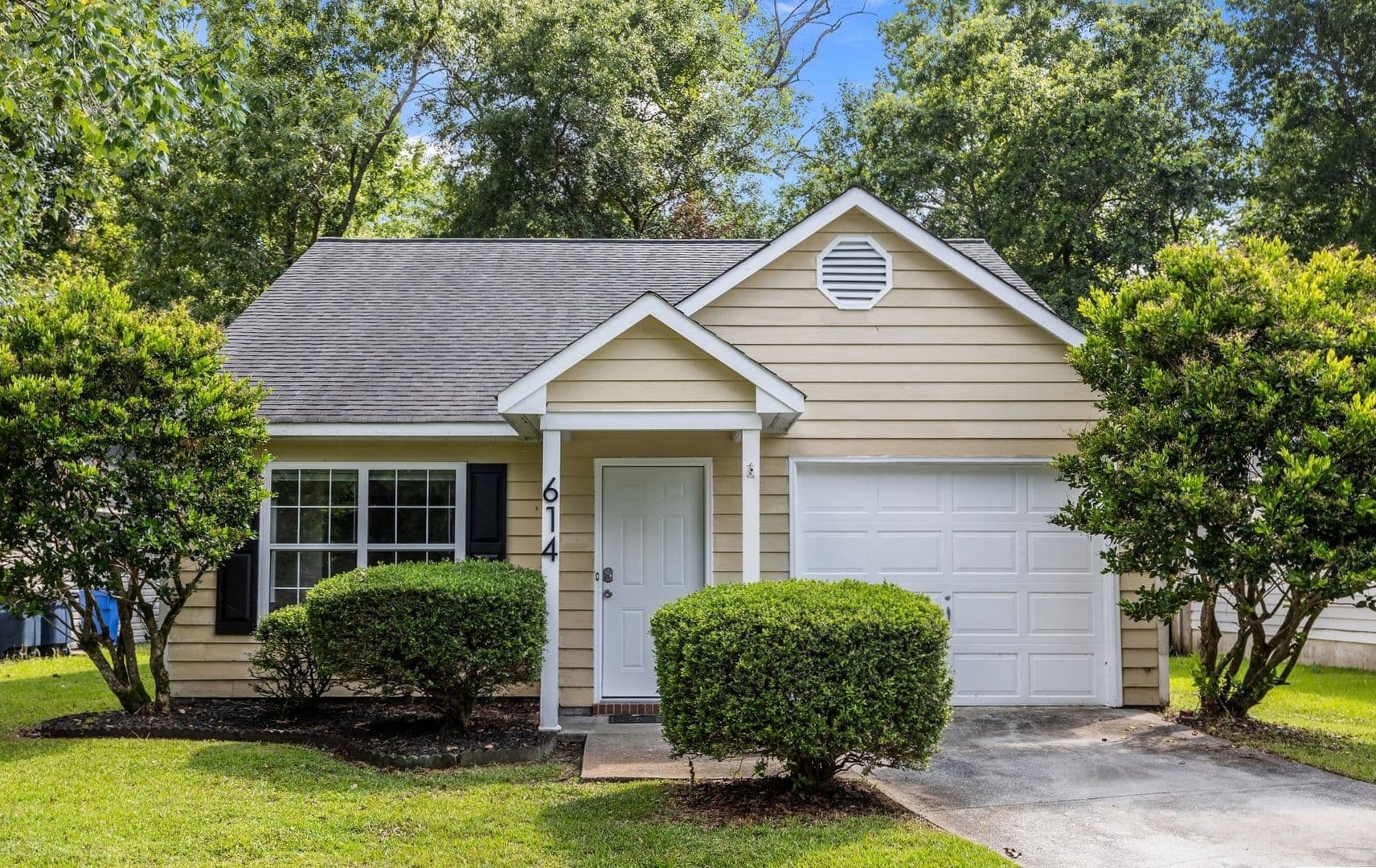 Jacksonville House: 614 S Hampton Drive