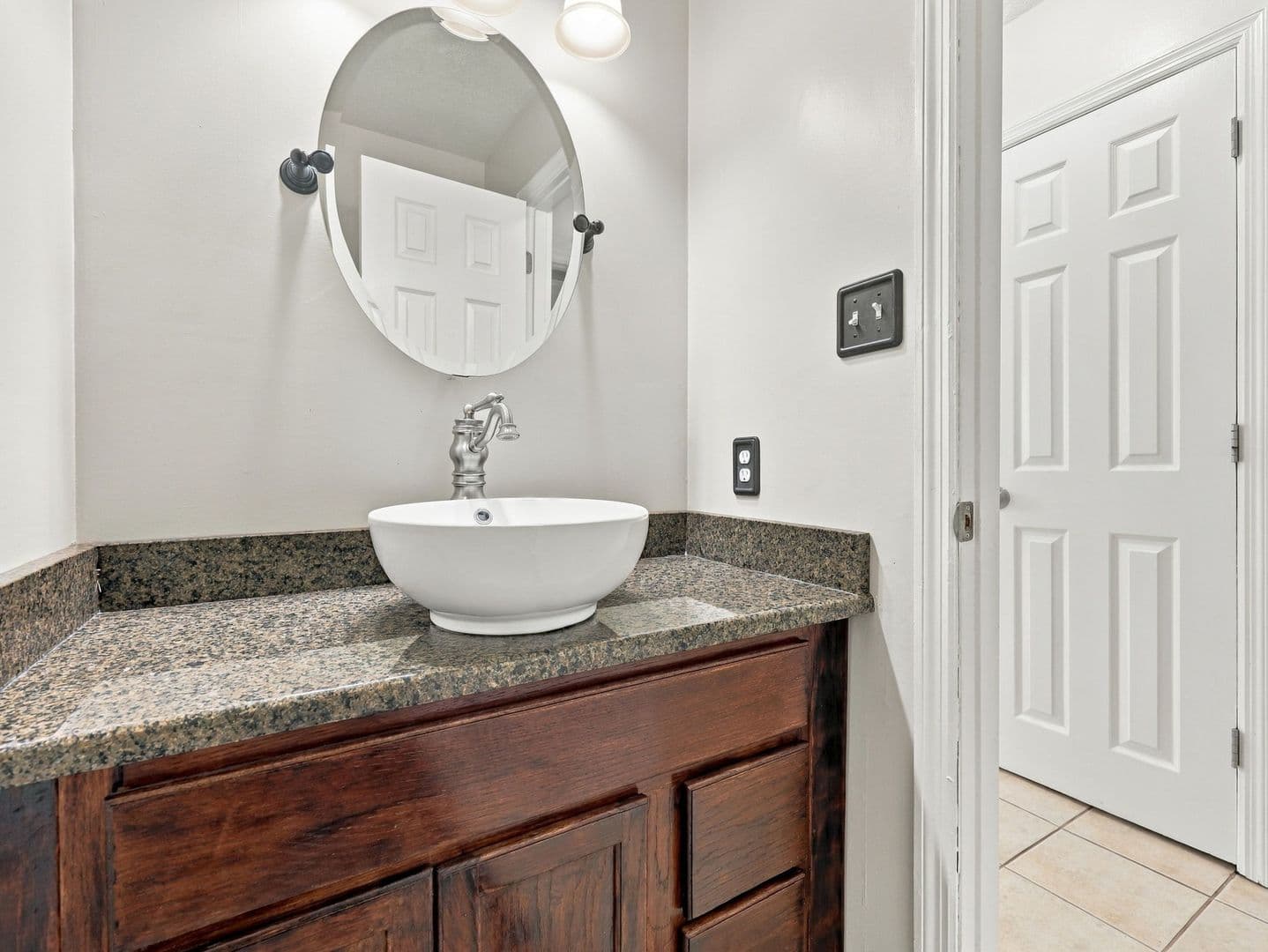 Jacksonville House: 123 Robinhood Drive