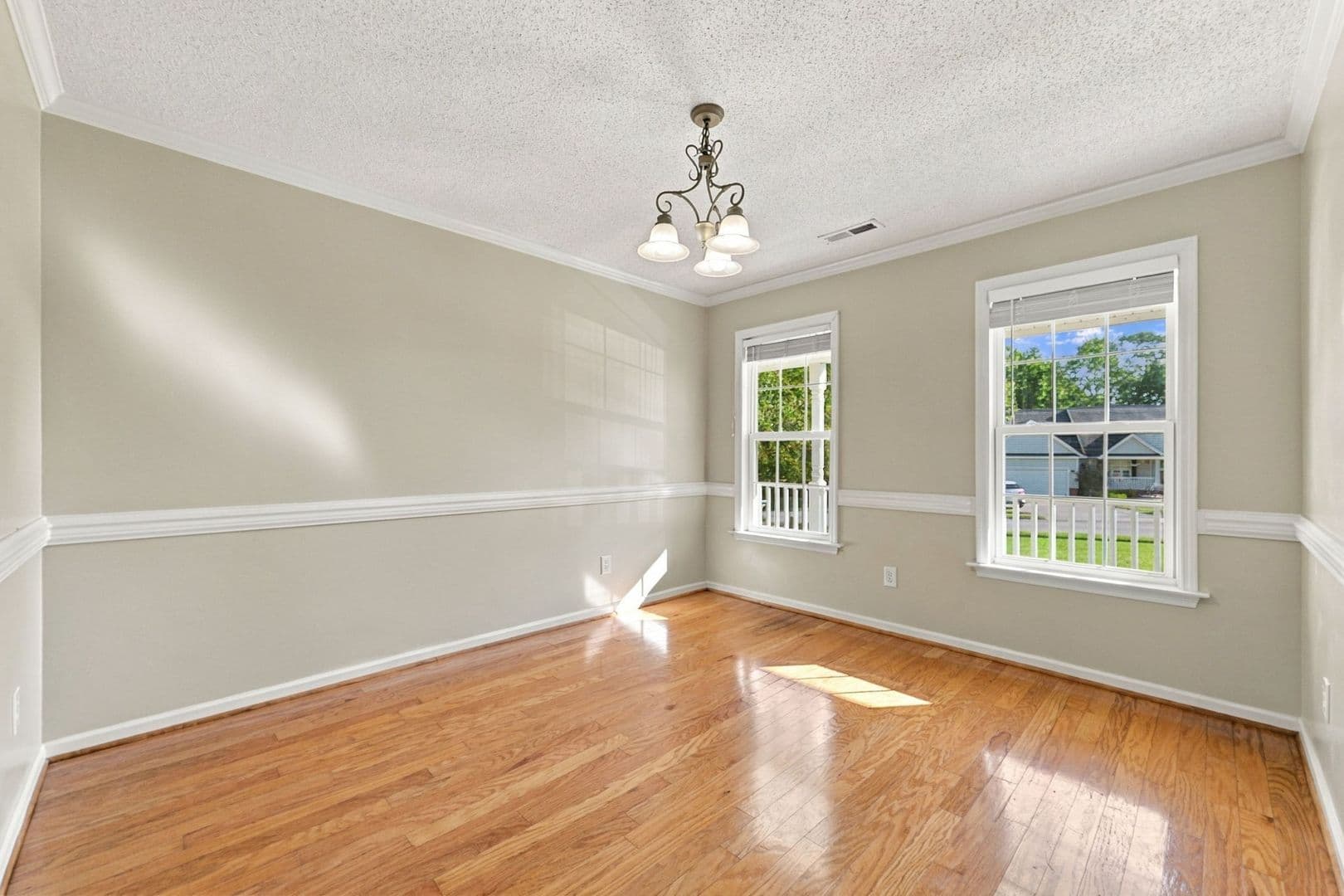 Swansboro House: 337 Foster Creek Road