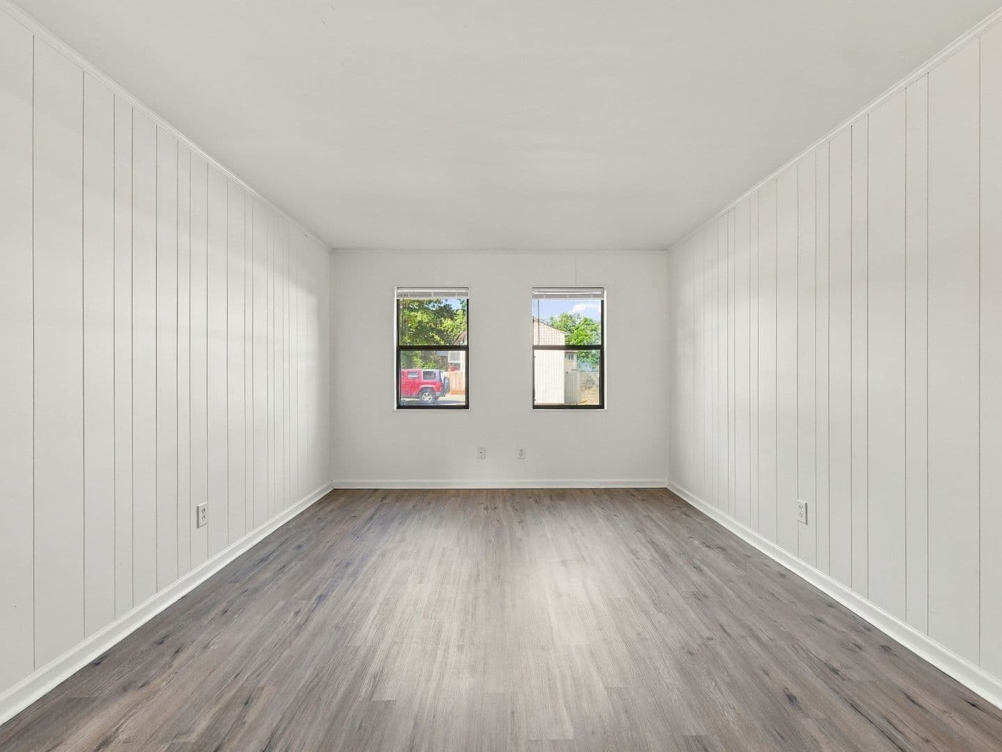 Jacksonville House: 100 Ravenwood Apt B
