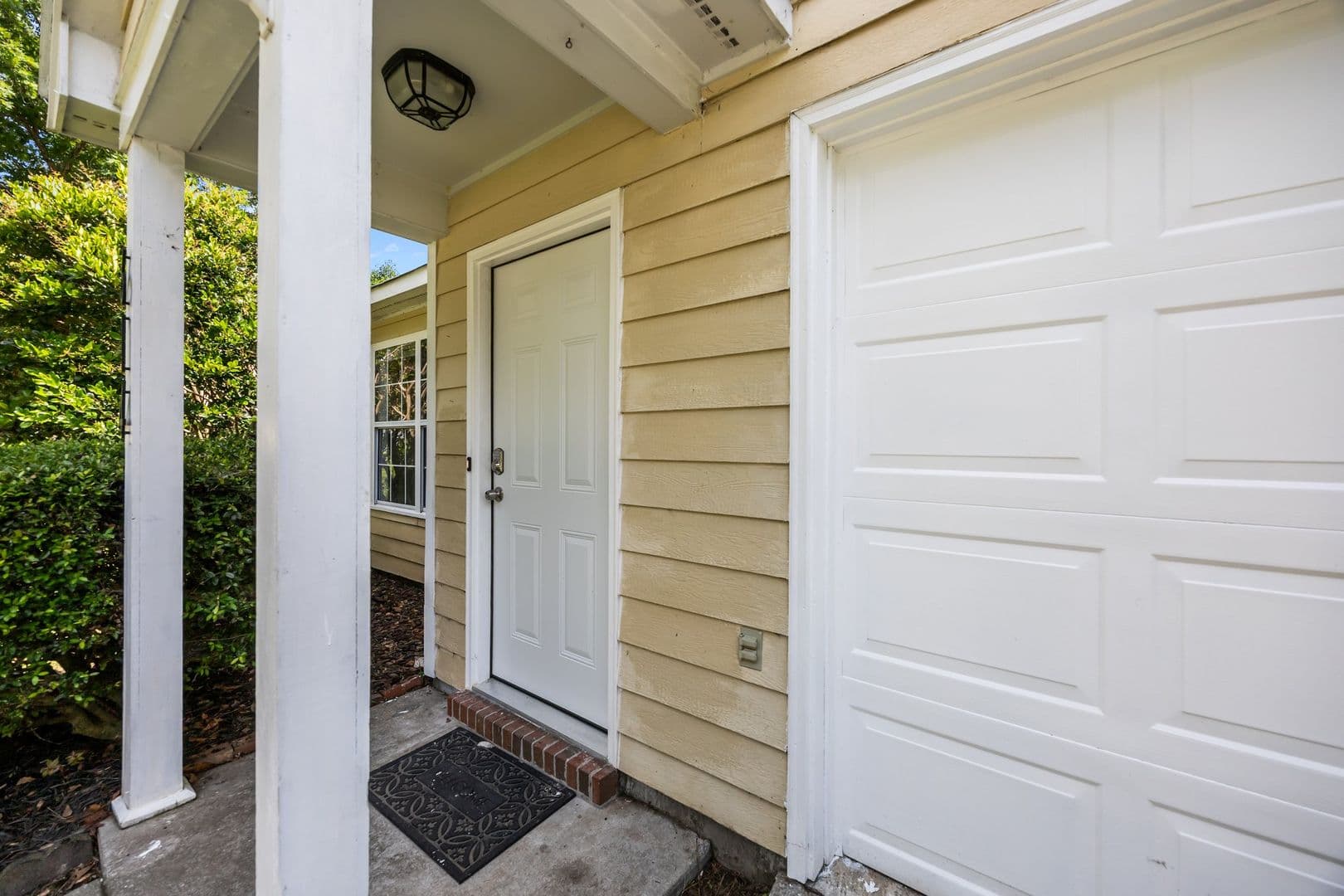 Jacksonville House: 614 S Hampton Drive