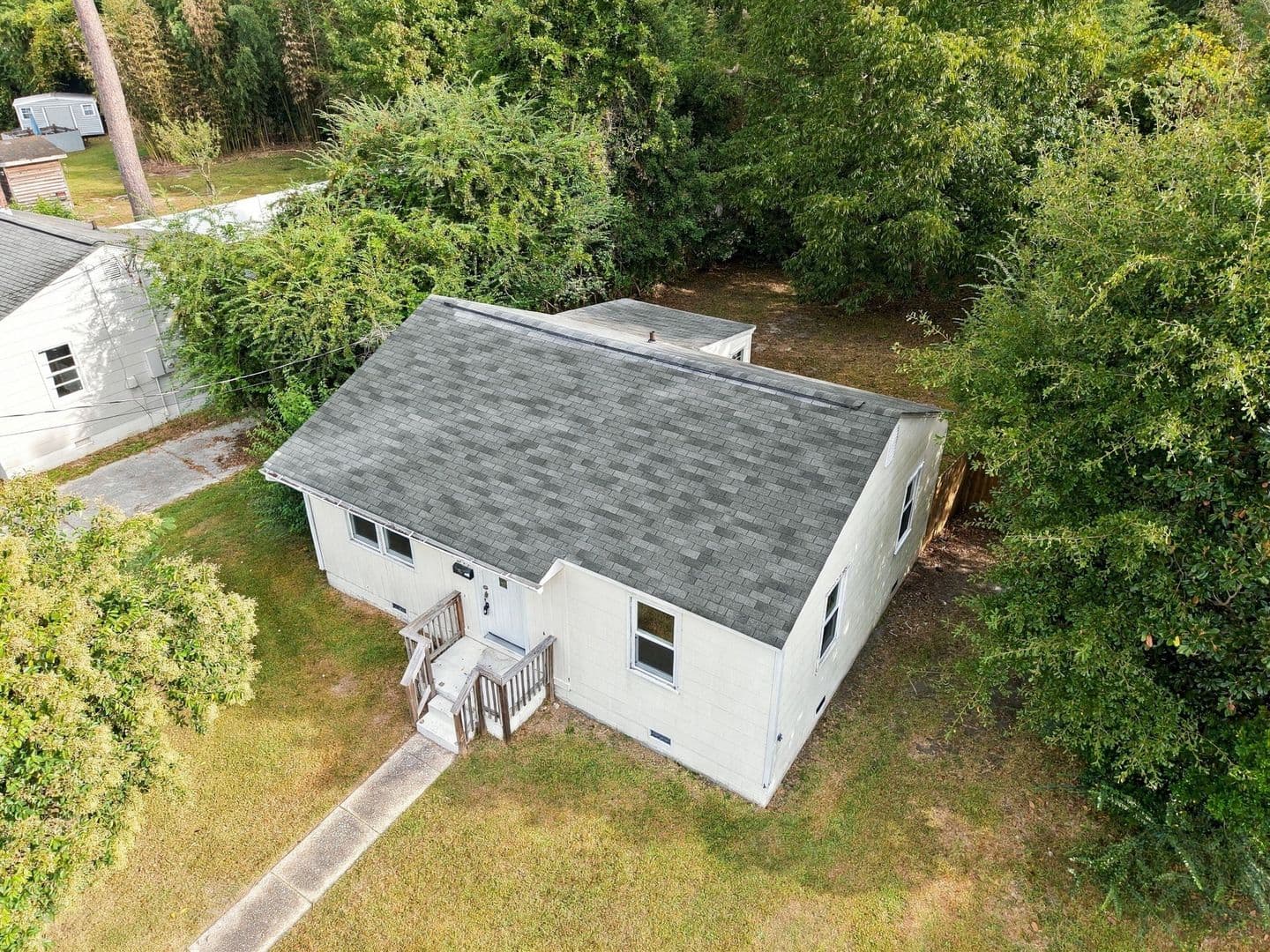 Jacksonville House: 519 New River Dr