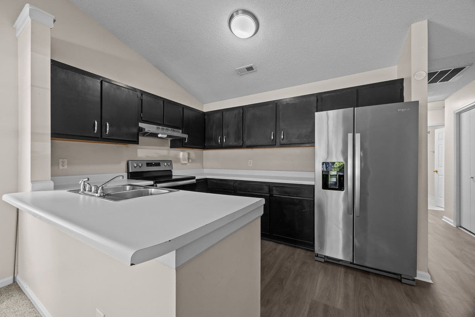 Jacksonville House: 614 S Hampton Drive