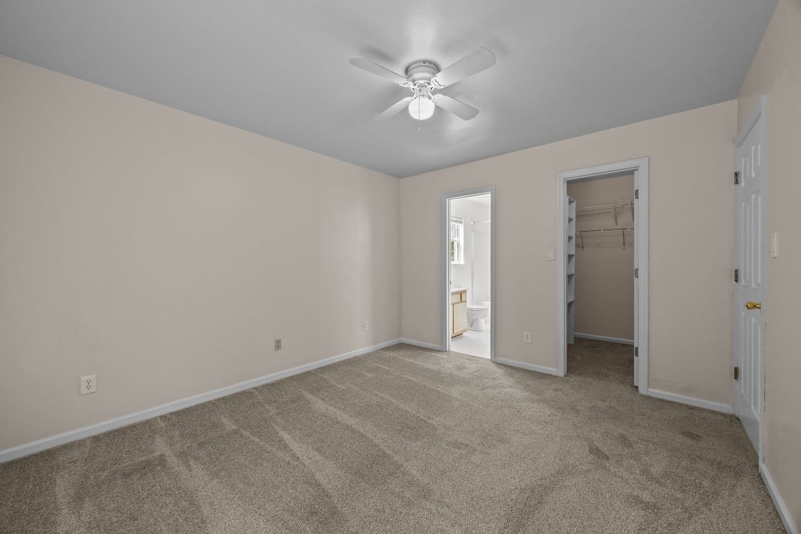 Jacksonville House: 614 S Hampton Drive