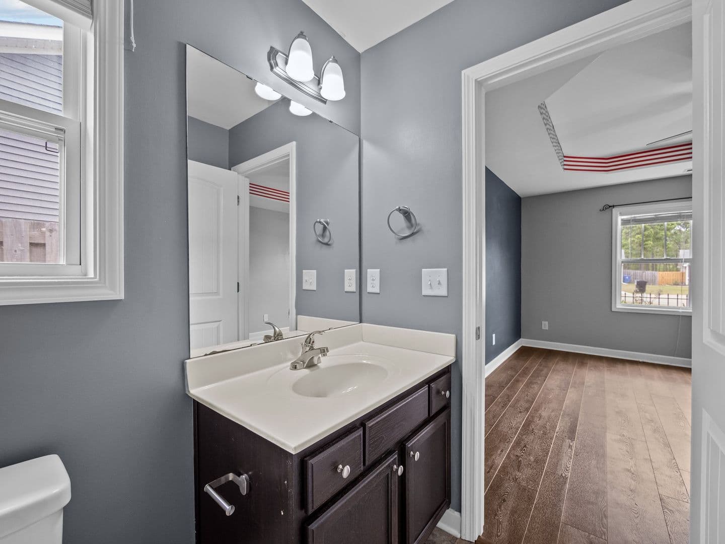 Holly Ridge House: 420 Salvo Court