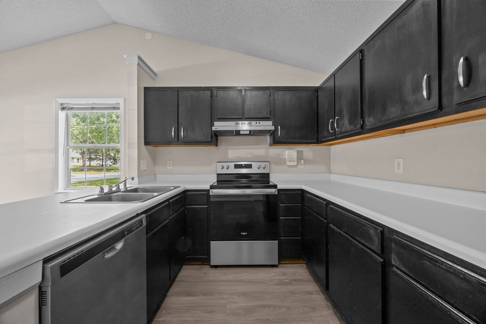 Jacksonville House: 614 S Hampton Drive