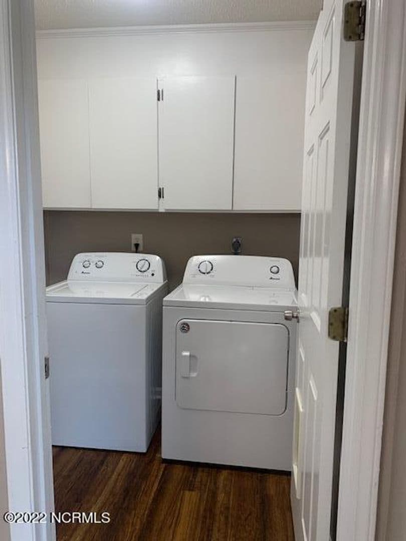 Jacksonville House: 1302 Kevin Court