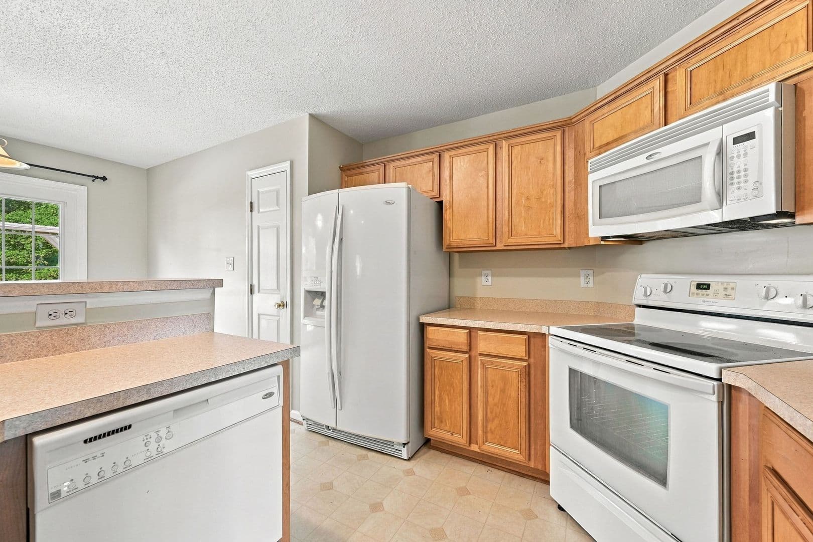 Swansboro House: 337 Foster Creek Road