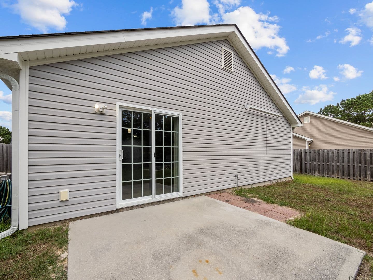 Holly Ridge House: 420 Salvo Court