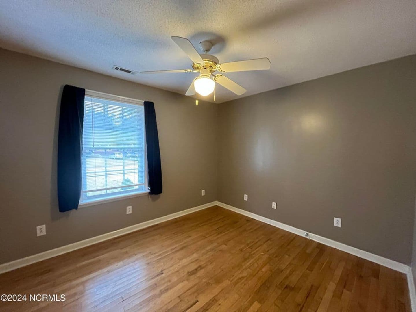 Jacksonville House: 306 Cole Drive