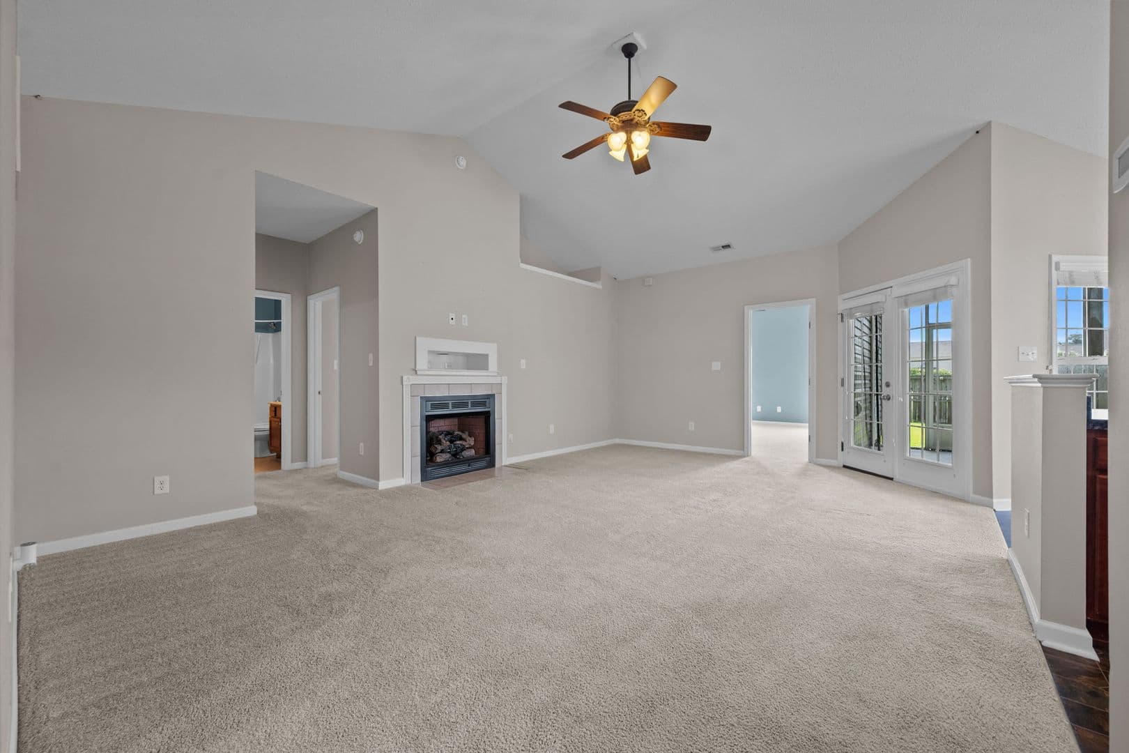 Jacksonville House: 115 Ravenscroft Way