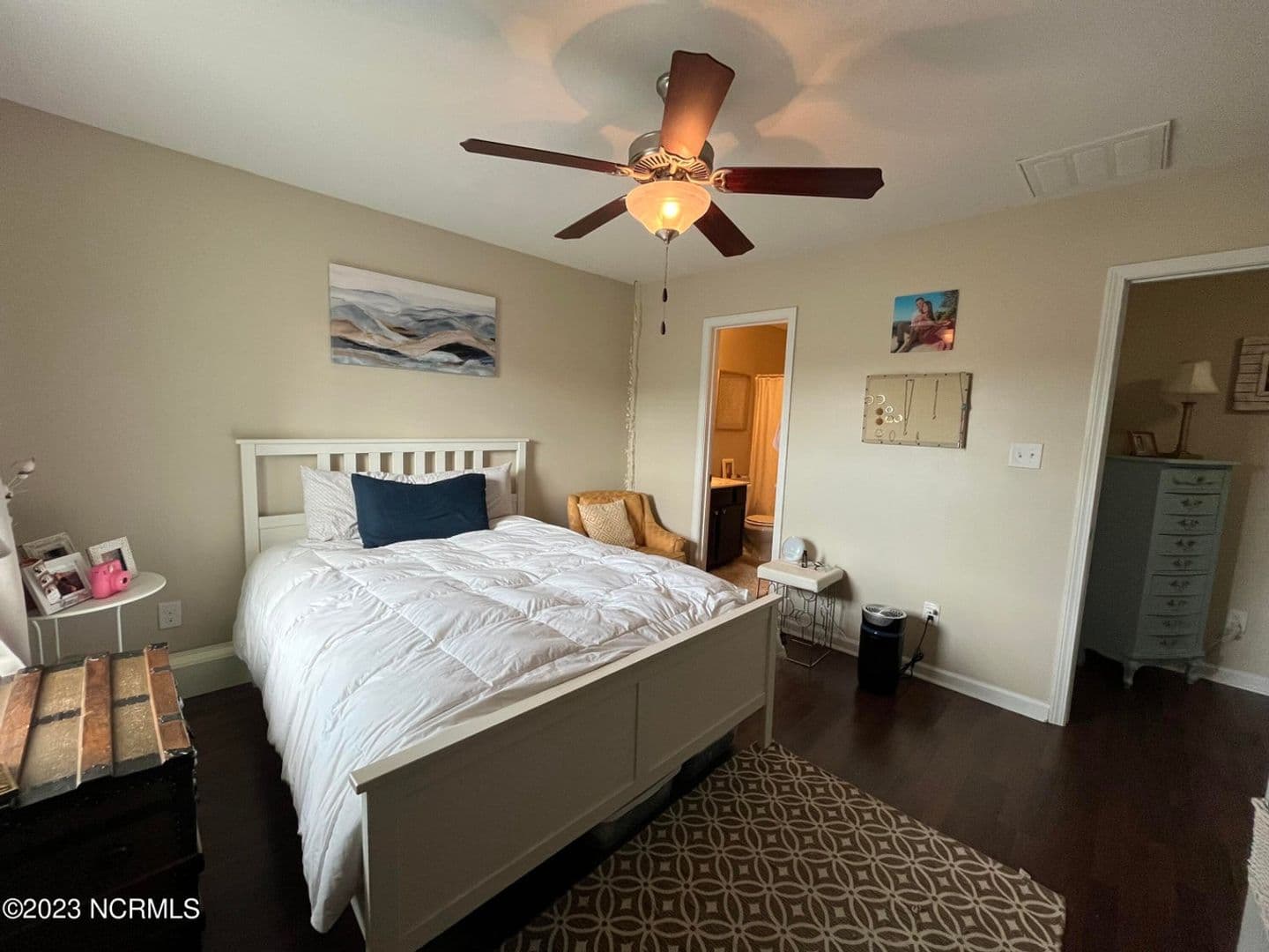 Jacksonville House: 201 Glen Cannon Drive