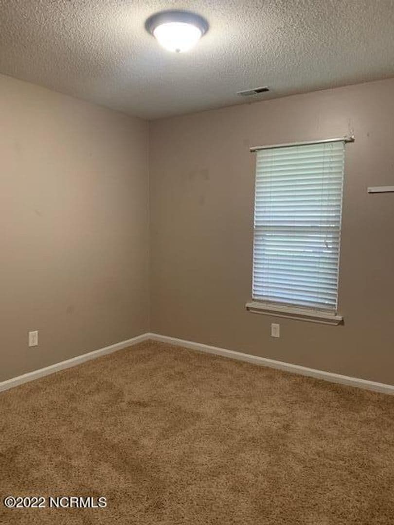 Jacksonville House: 1302 Kevin Court