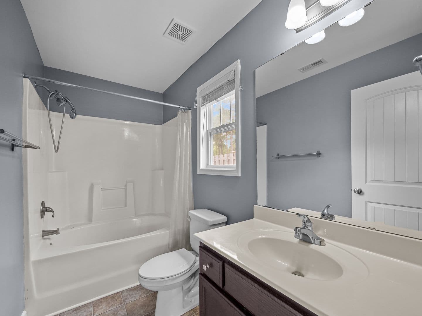 Holly Ridge House: 420 Salvo Court