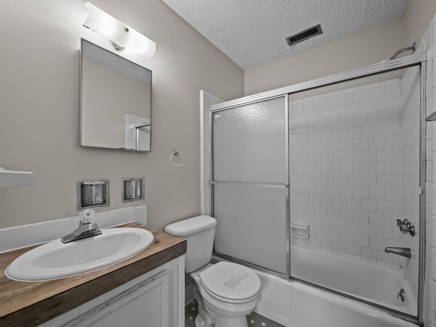 Jacksonville House: 21 C Sophia Drive