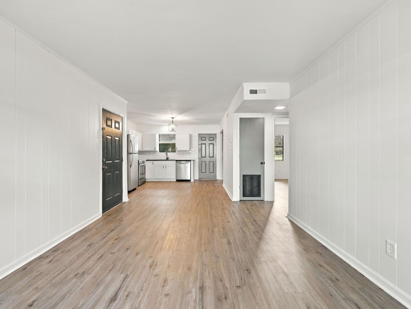 Jacksonville House: 100 Ravenwood Apt B