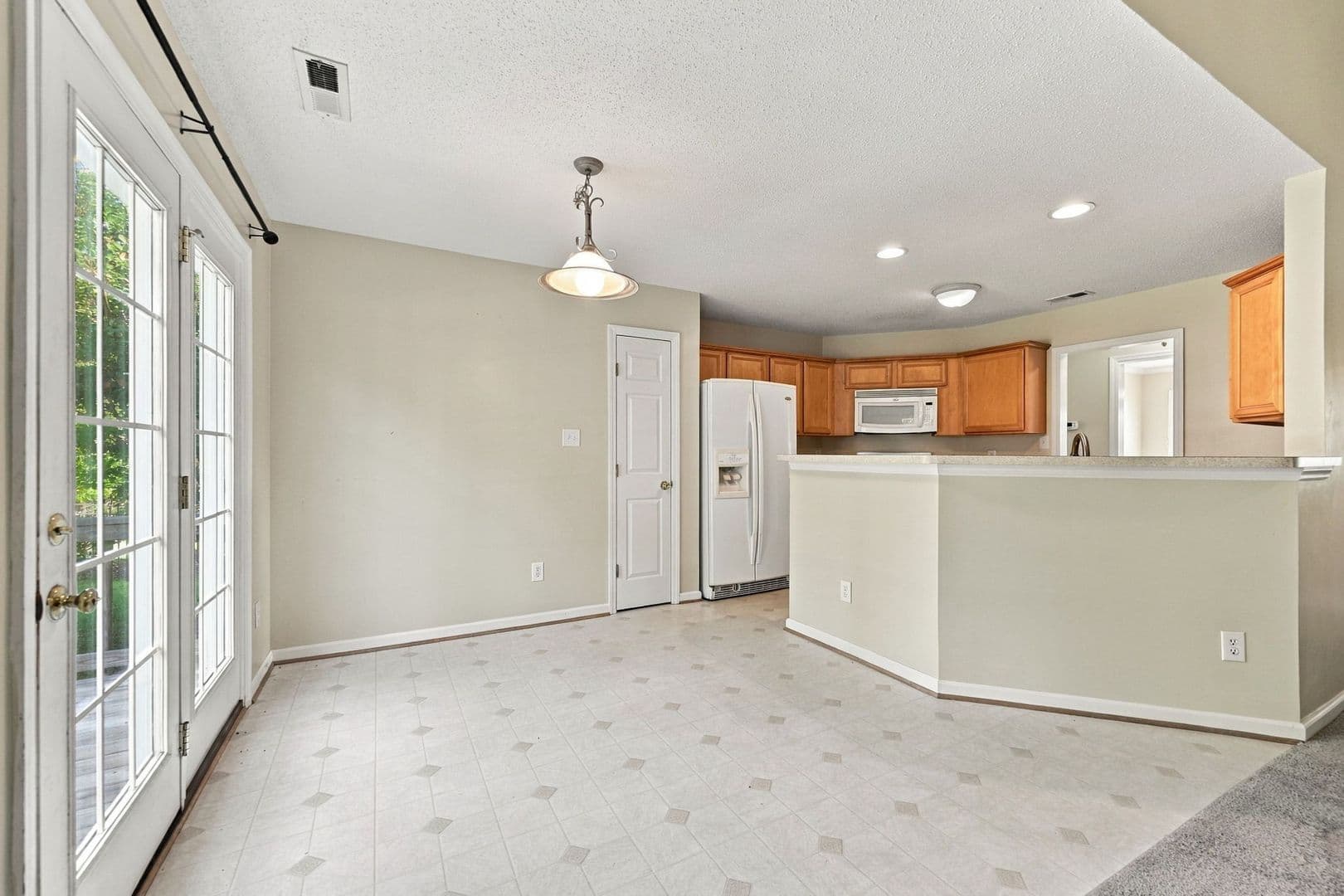 Swansboro House: 337 Foster Creek Road