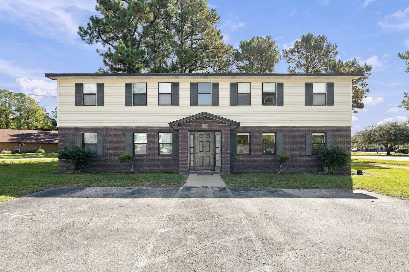 Jacksonville House: 100 Ravenwood Apt B