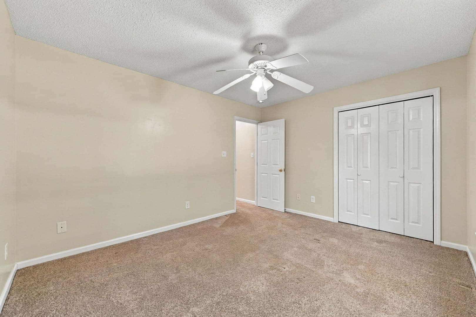 Swansboro House: 337 Foster Creek Road