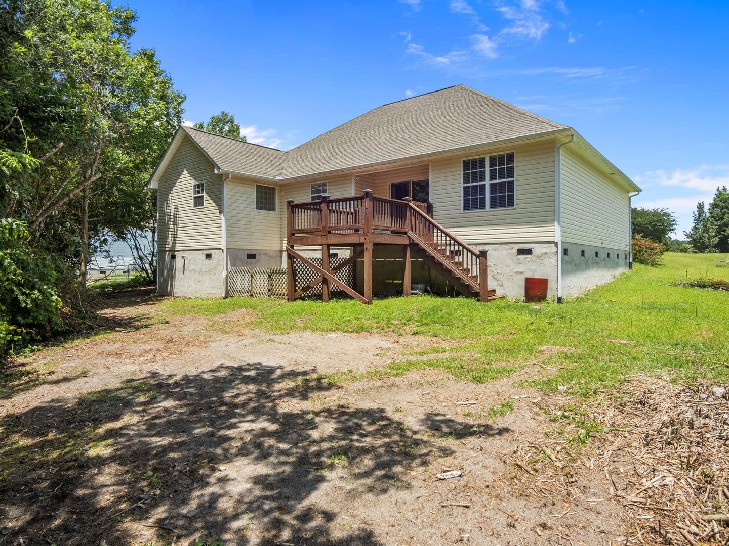 Swansboro House: 305 Appaloosa Court