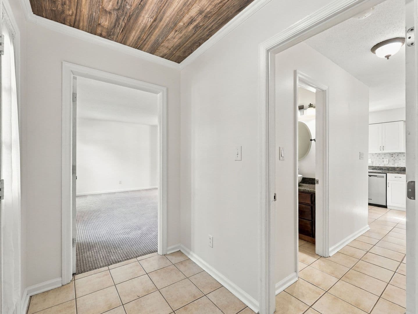 Jacksonville House: 123 Robinhood Drive