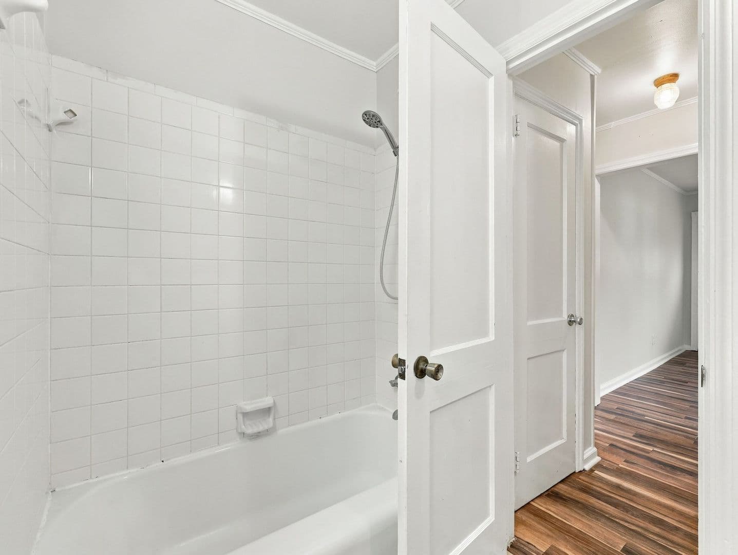 Jacksonville House: 519 New River Dr