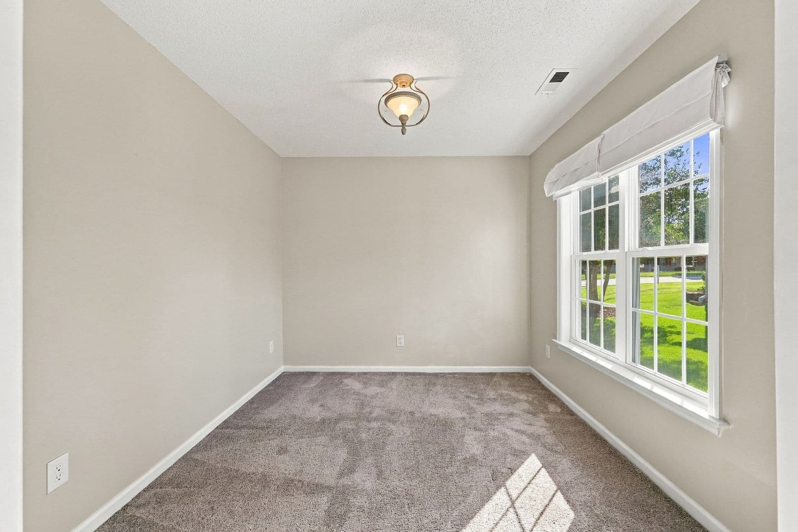 Swansboro House: 337 Foster Creek Road