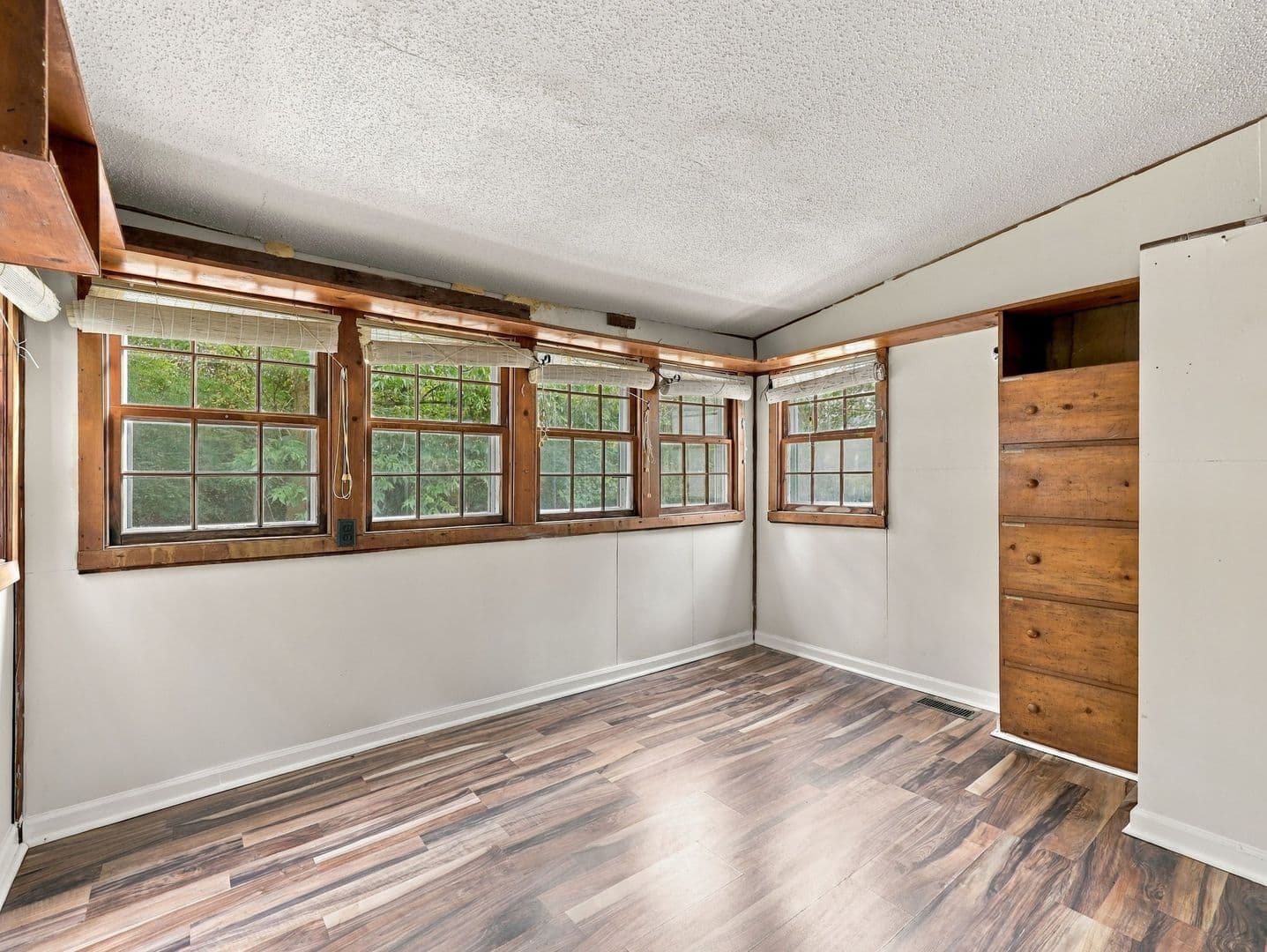 Jacksonville House: 519 New River Dr