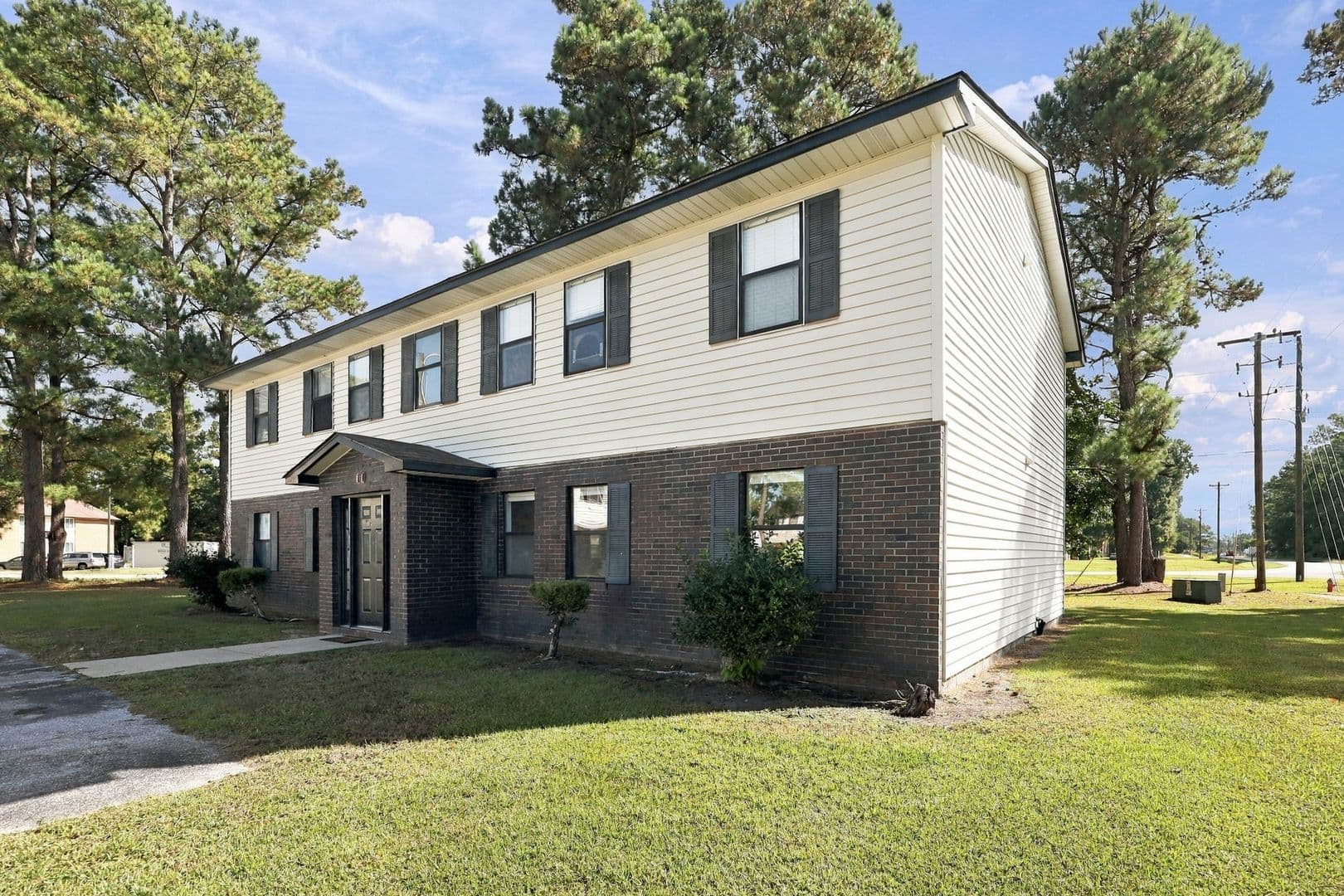 Jacksonville House: 100 Ravenwood Apt B