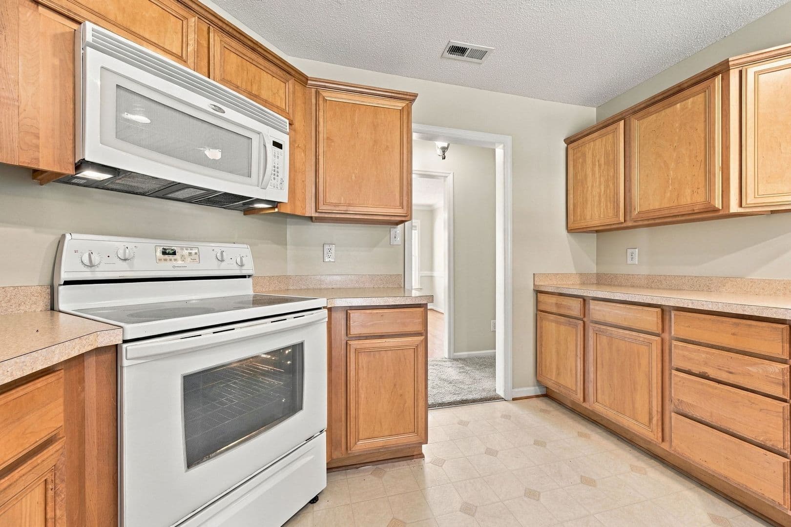 Swansboro House: 337 Foster Creek Road