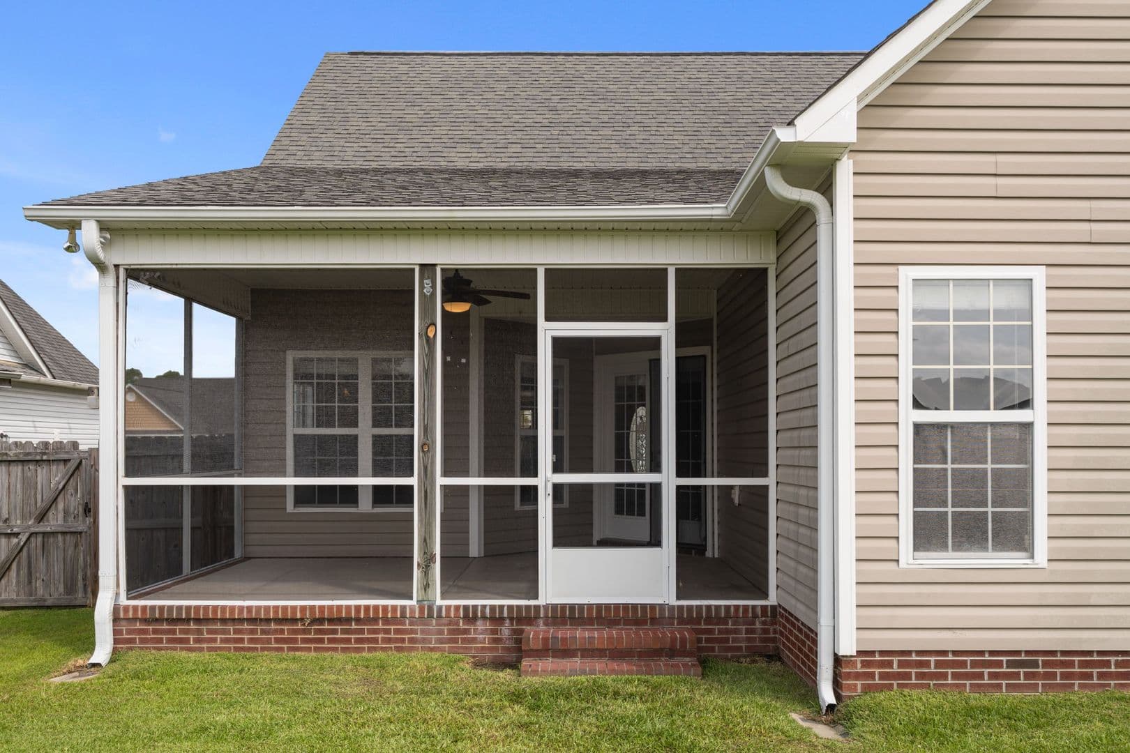 Jacksonville House: 115 Ravenscroft Way