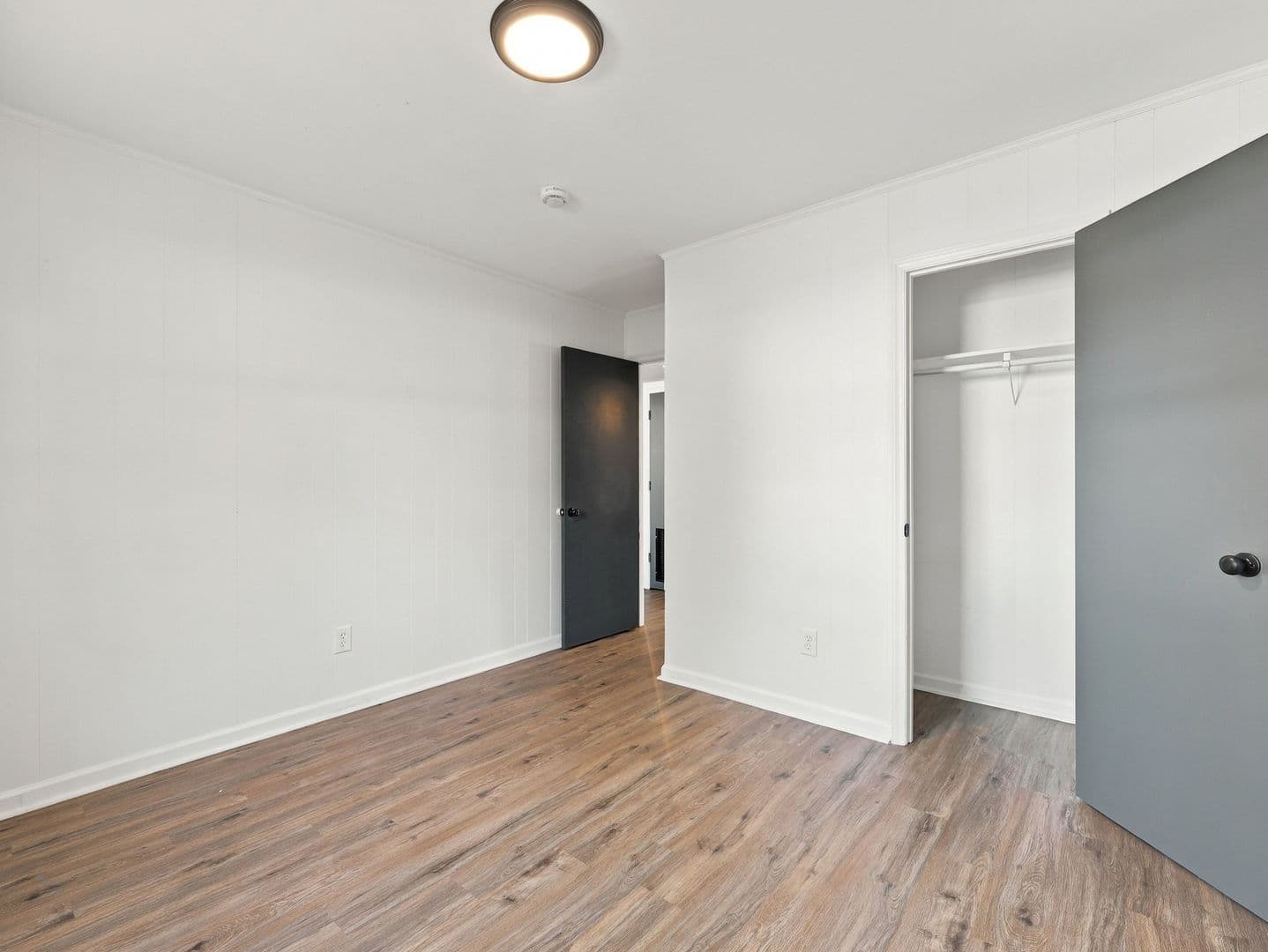 Jacksonville House: 100 Ravenwood Apt B