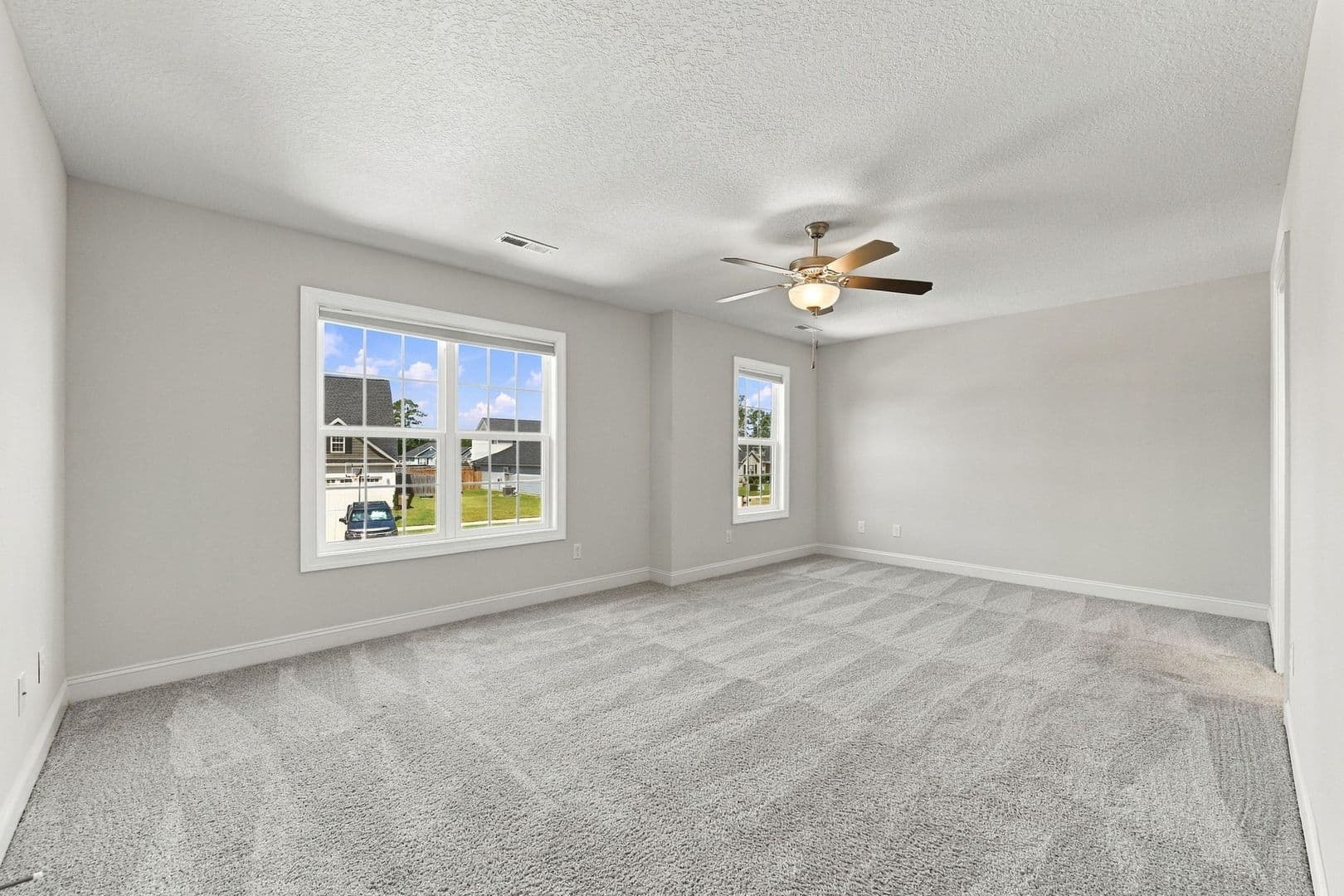 Jacksonville House: 400 Amethyst Ct