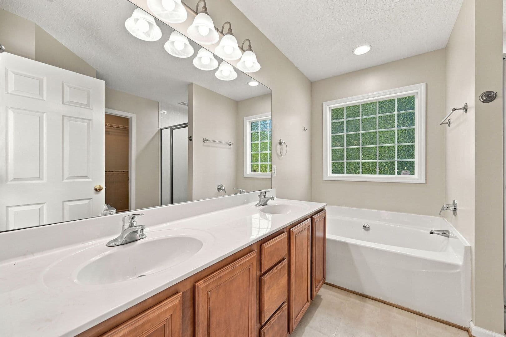 Swansboro House: 337 Foster Creek Road