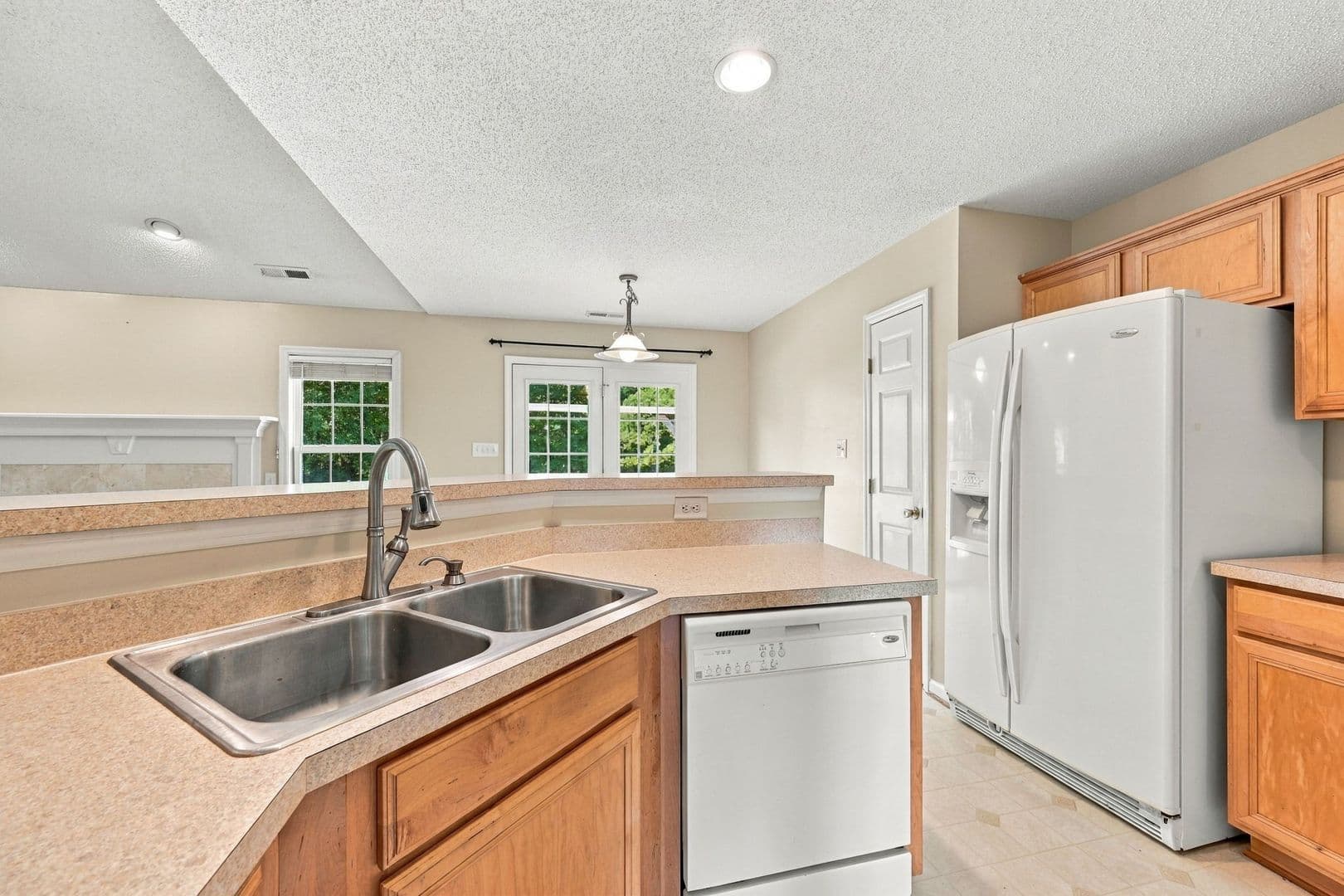 Swansboro House: 337 Foster Creek Road
