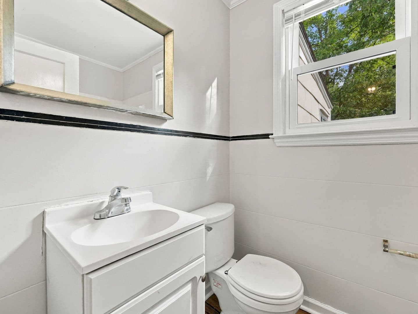 Jacksonville House: 519 New River Dr