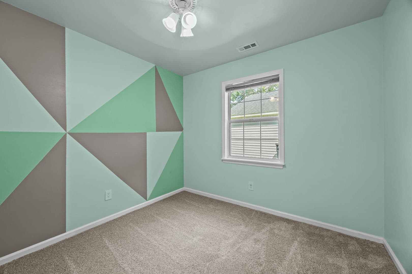 Jacksonville House: 614 S Hampton Drive