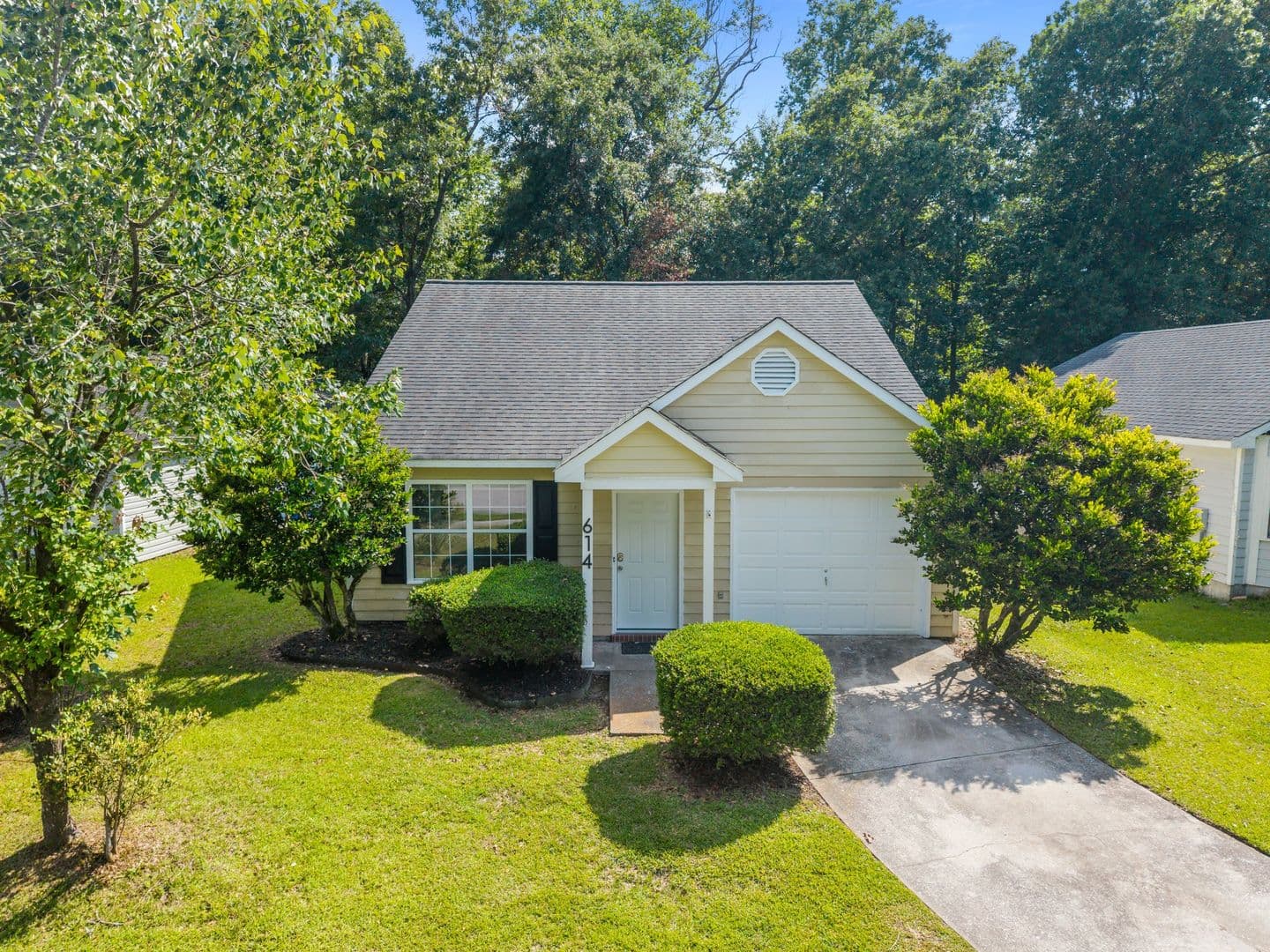 Jacksonville House: 614 S Hampton Drive